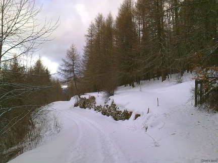 05 - Sentier sous la neige à St Jean Montclar