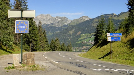 59 - Le frontiere suisse à Châtel