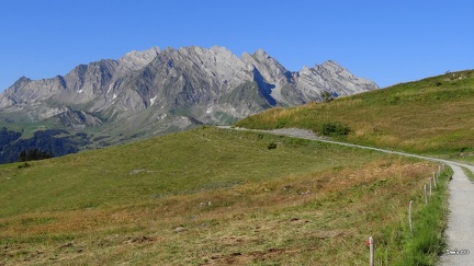 54 - Sentier à La Giettaz