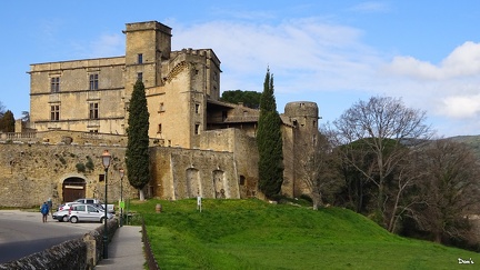 10 - Le château de Lourmarin