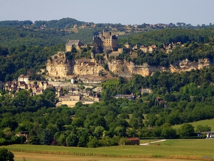 26 - Vue sur le château de Beynac