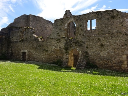 05 - Le château de Yèvre-le-Châtel