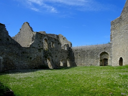 06 - Le château de Yèvre-le-Châtel