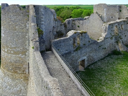 12 - Le château de Yèvre-le-Châtel