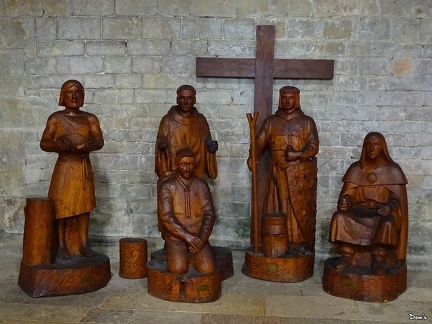 04 - Statues en bois dans la basilique