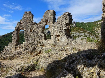 39 - Le château de St Guilhem