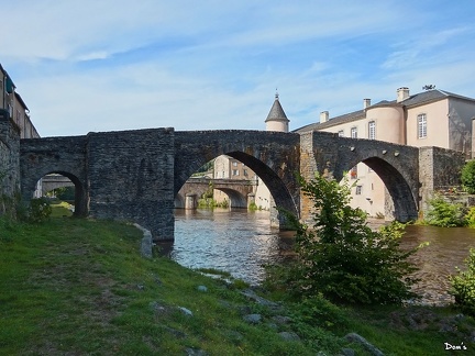 33 - Le vieux pont de Brassac