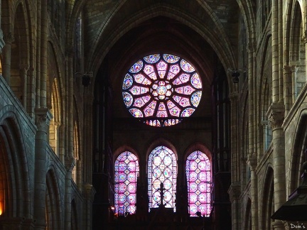 16 - L'église Notre Dame en Vaux