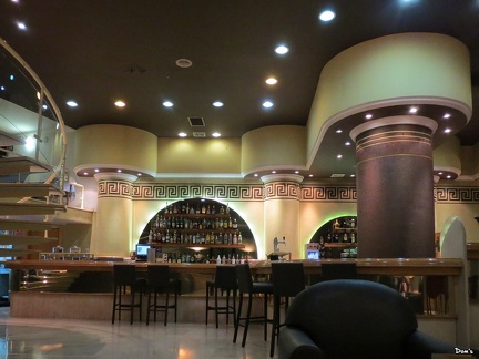 53 - Le bar de l'hôtel Président
