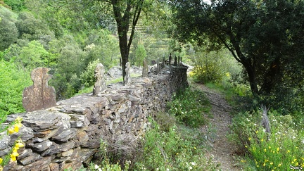 20 - Le sentier des Lauzes - Parole de lauzes de Domingo Cisneros (2001)