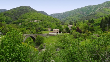 33 - Le sentier des Lauzes - Dompnac