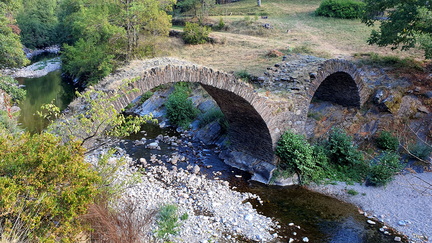 14 - vieux pont a vebron