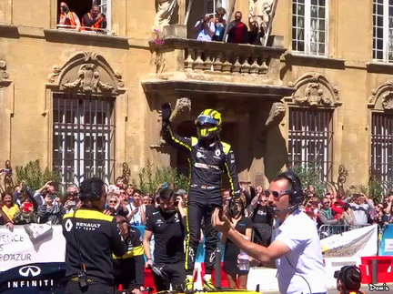 011 - nico hulkenberg sorti de la f1